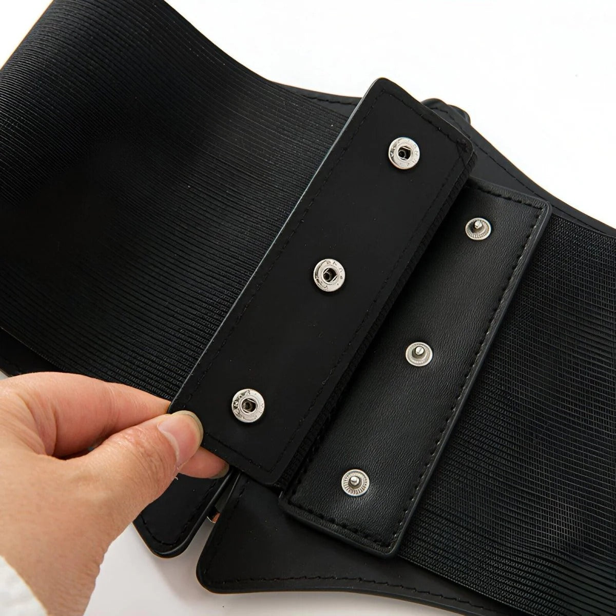 Ceinture Corset Boucles en Forme de Cœur Modèle Linda - La Ceinturerie