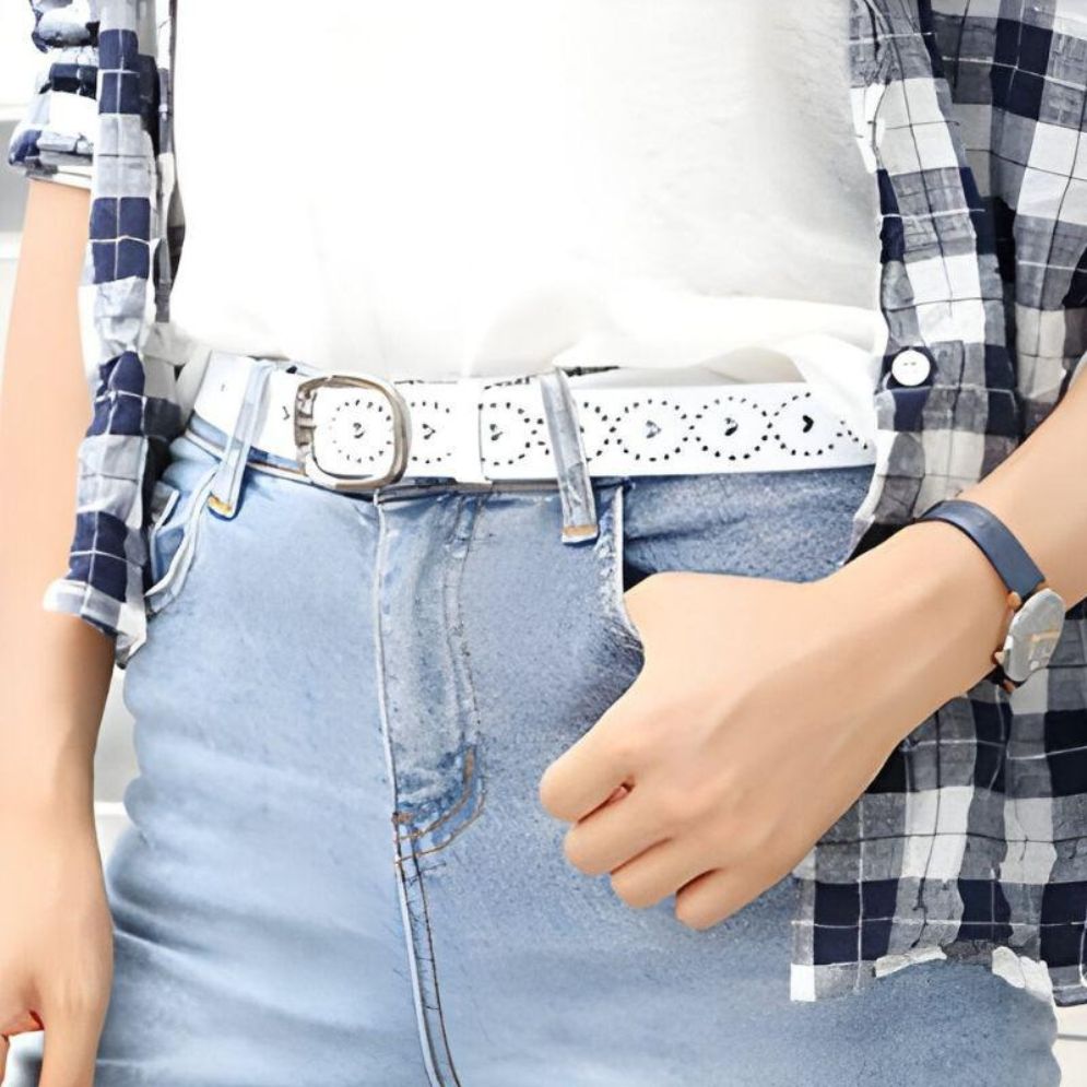 Ceinture en Cuir Ajouré Coeurs Fleurs Modèle Krista - La Ceinturerie