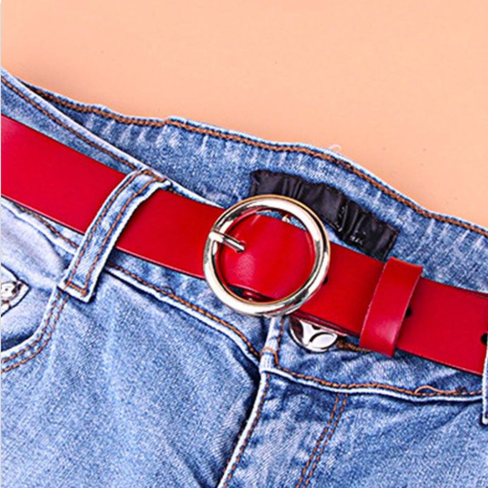 Ceinture en Cuir Lisse Boucle Dorée pour Femme