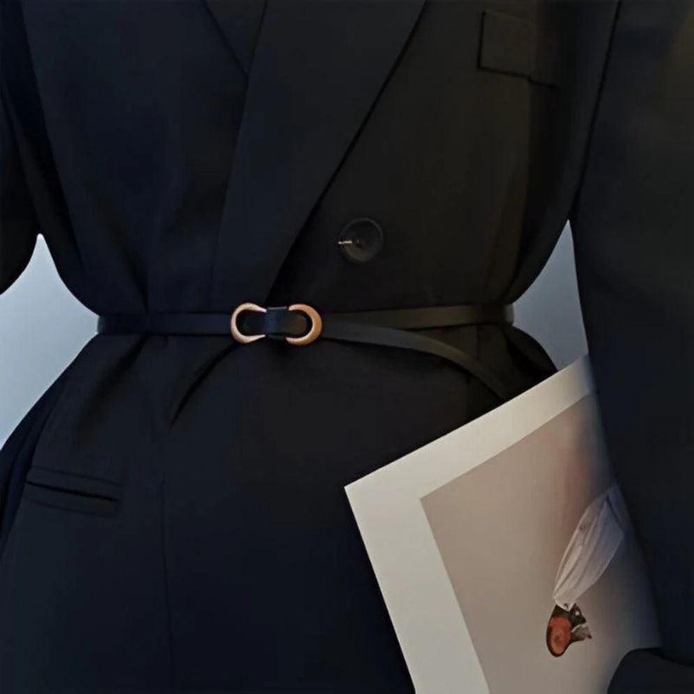 Ceinture Fine Simili Vegan Boucle Femme Modèle Lilova - La Ceinturerie